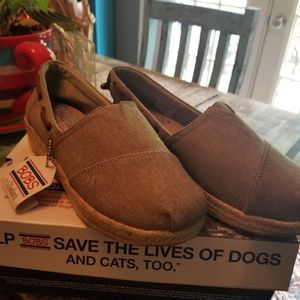 Brand new Skechers Ocean Spell